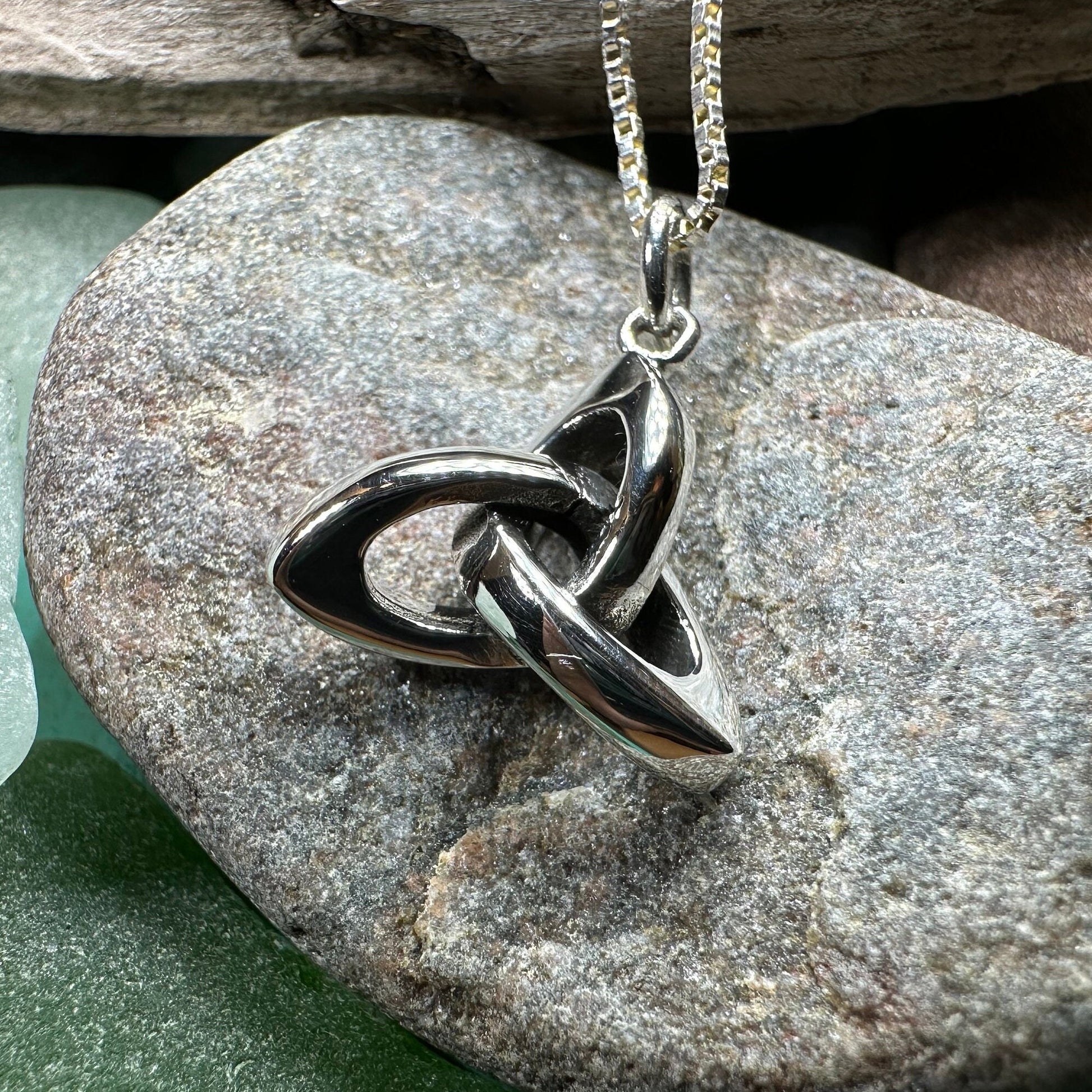 Trinity Knot Necklace, Celtic Necklace, Irish Pendant, Scottish Necklace, Mom Gift, Anniversary Gift, Celtic Knot Jewelry, Triquetra Pendant