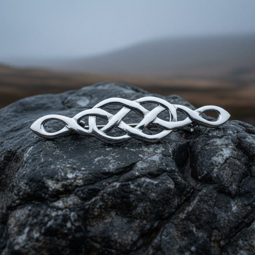 Celtic Knot Brooch, Celtic Pin, Silver Irish Pin, Scottish Celtic Jewelry, Scotland Jewelry, Bridal Jewelry, Anniversary Gift, Mom Gift