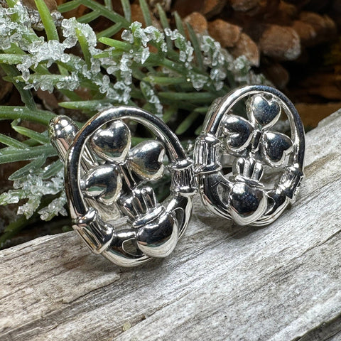 Load image into Gallery viewer, Claddagh Cuff Links, Irish Jewelry, Mens Celtic Jewelry, Silver Gift for Him, Dad Gift, Groom Gift, Dad Gift, Graduation Gift, Shamrock Gift
