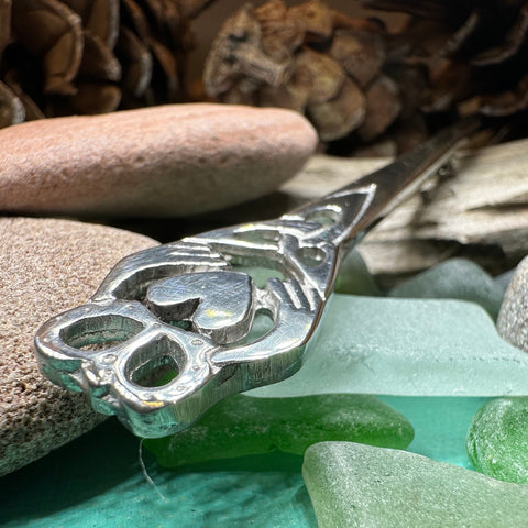 Load image into Gallery viewer, Claddagh Kilt Pin, Irish Jewelry, Ireland Gift, Friendship Gift, Celtic Kilt Pin, Feis Gift, Irish Brooch, Celtic Groom Gift, Bagpiper Gift
