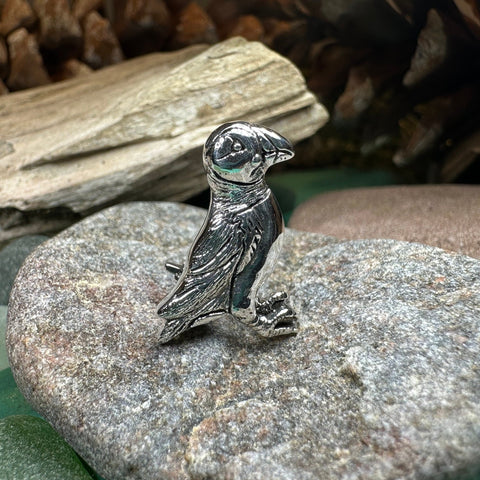 Load image into Gallery viewer, Puffin Lapel Pin, Scotland Jewelry, Bird Pin, Seashore Bird Jewelry, Cute Scatter Pin, Scottish Jewelry, Puffin Jewelry, Silver Brooch
