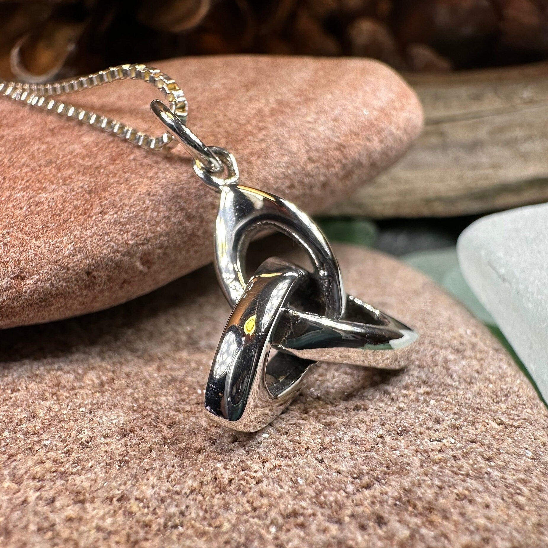Trinity Knot Necklace, Celtic Necklace, Irish Pendant, Scottish Necklace, Mom Gift, Anniversary Gift, Celtic Knot Jewelry, Triquetra Pendant