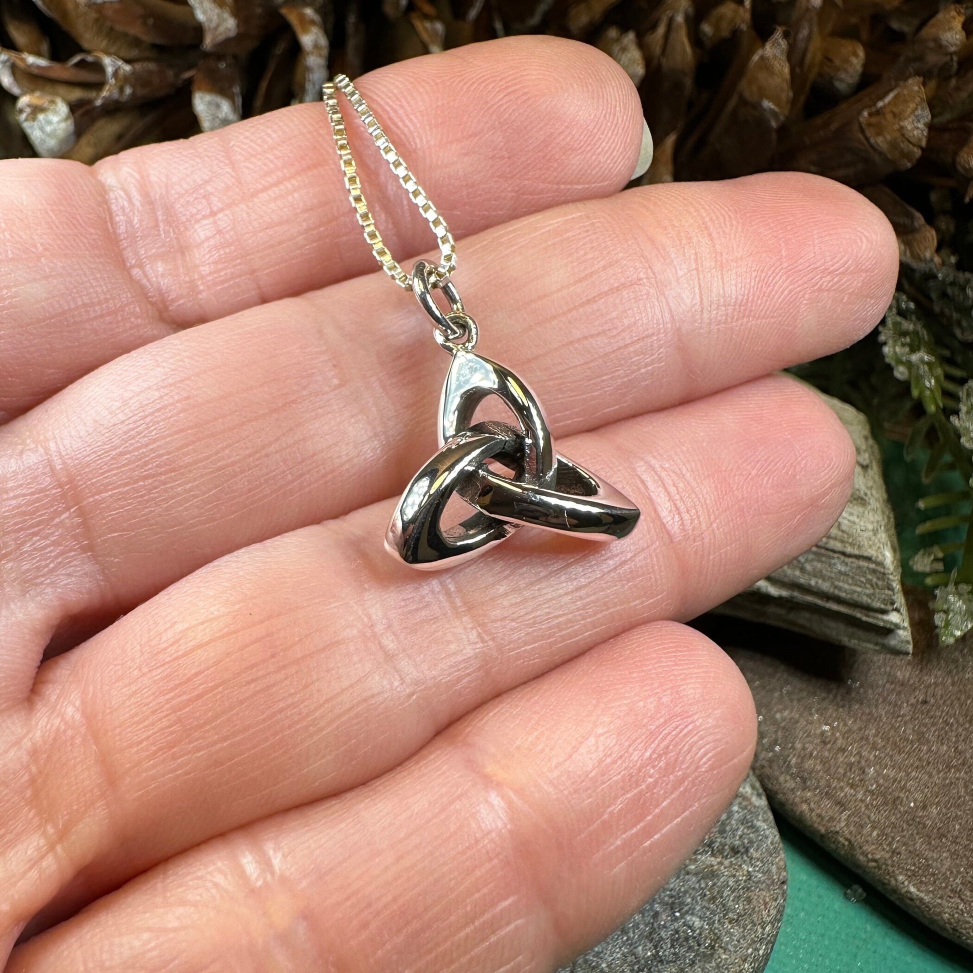 Trinity Knot Necklace, Celtic Necklace, Irish Pendant, Scottish Necklace, Mom Gift, Anniversary Gift, Celtic Knot Jewelry, Triquetra Pendant