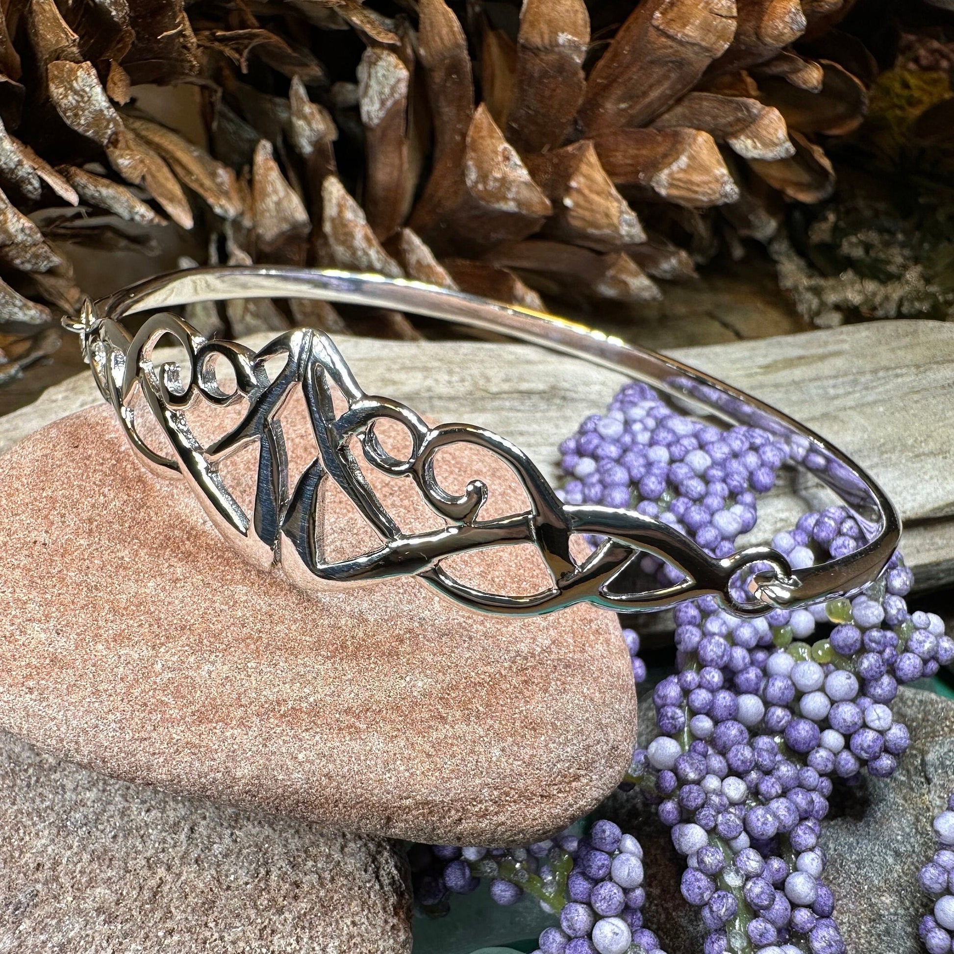 Celtic Knot Bracelet, Celtic Jewelry, Irish Jewelry, Love Knot Jewelry, Bridal Jewelry, Scotland Jewelry, Wife Gift, Ireland Gift, Mom Gift