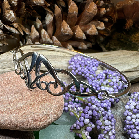Load image into Gallery viewer, Celtic Knot Bracelet, Celtic Jewelry, Irish Jewelry, Love Knot Jewelry, Bridal Jewelry, Scotland Jewelry, Wife Gift, Ireland Gift, Mom Gift
