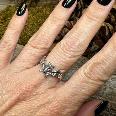 Load image into Gallery viewer, Gothic Bat Ring, Vampire Bat, Realistic Bat Jewelry, Pagan Ring, Halloween Gift, Witch Jewelry, Animal Jewelry, Unique Ring, EA Poe Gift
