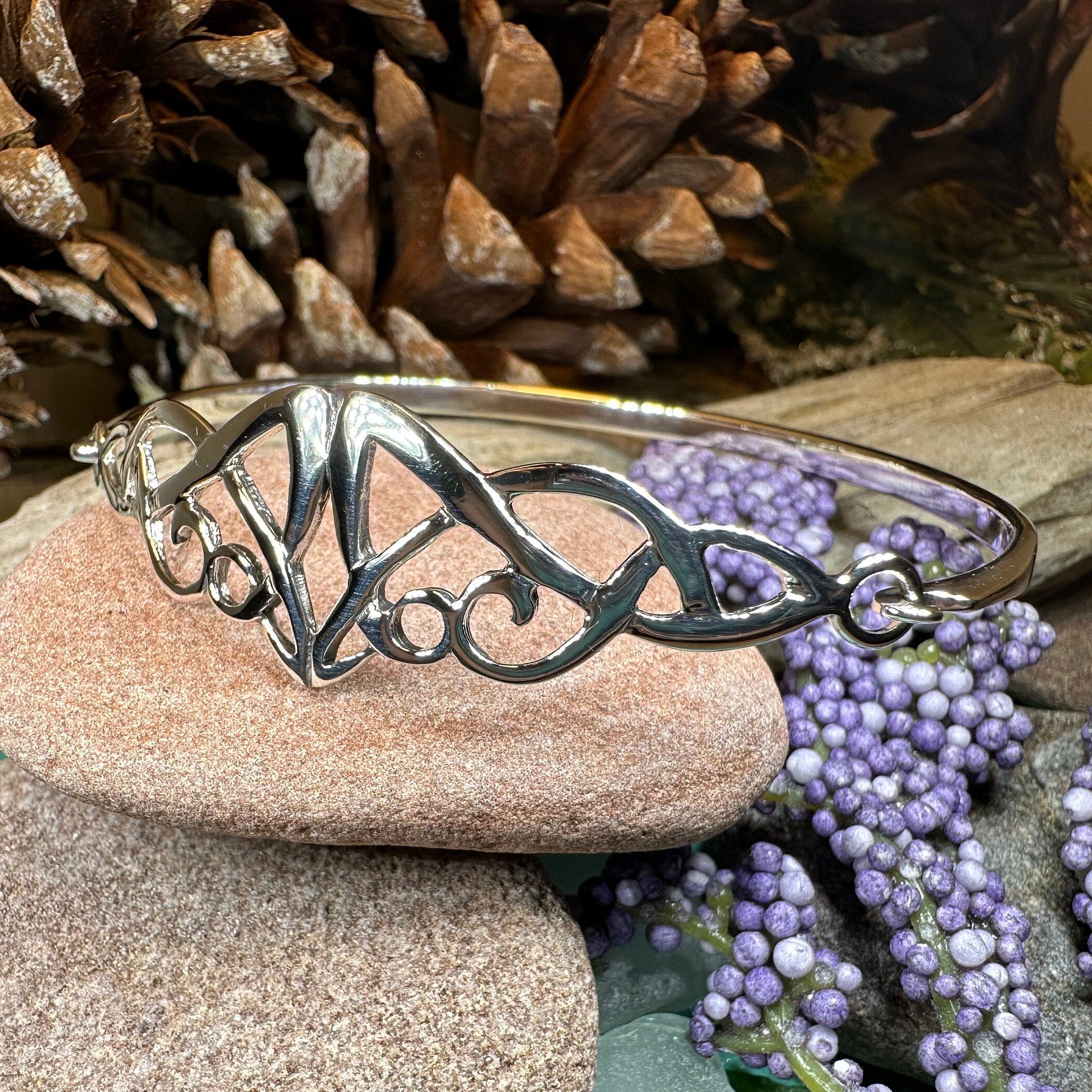 Celtic Knot Bracelet, Celtic Jewelry, Irish Jewelry, Love Knot Jewelry, Bridal Jewelry, Scotland Jewelry, Wife Gift, Ireland Gift, Mom Gift