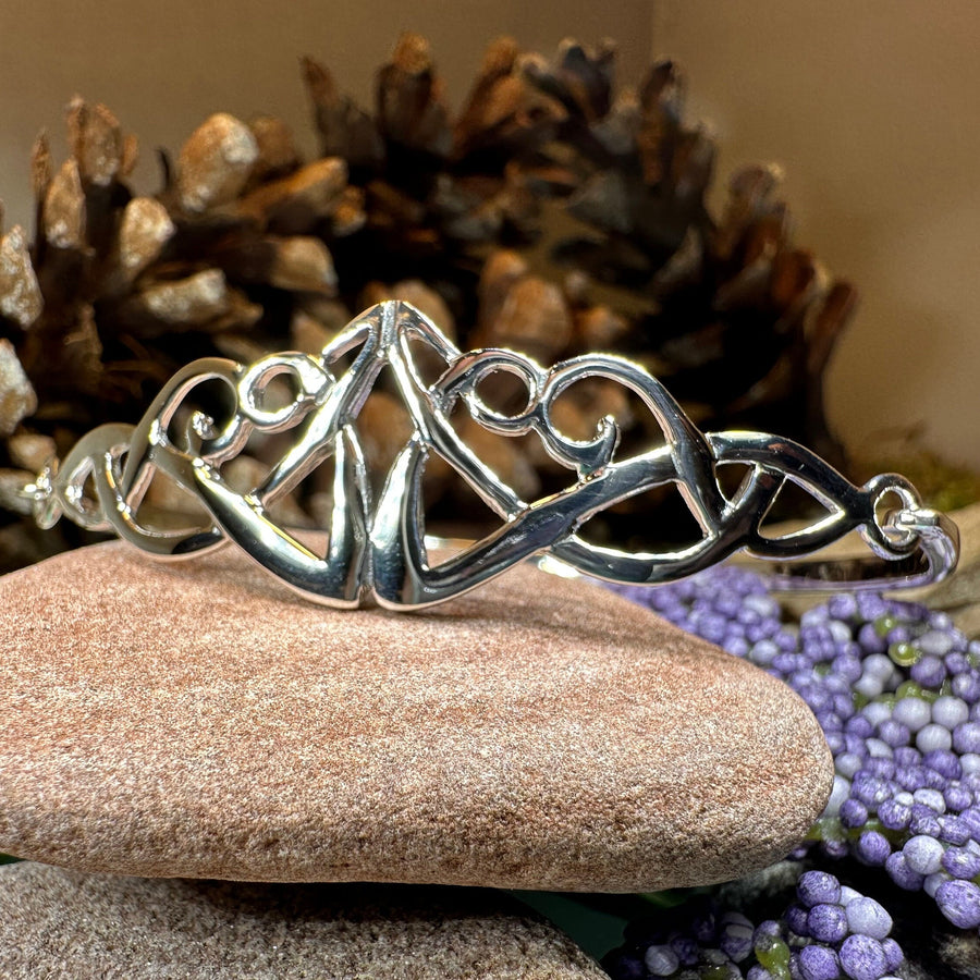 Celtic Knot Bracelet, Celtic Jewelry, Irish Jewelry, Love Knot Jewelry, Bridal Jewelry, Scotland Jewelry, Wife Gift, Ireland Gift, Mom Gift