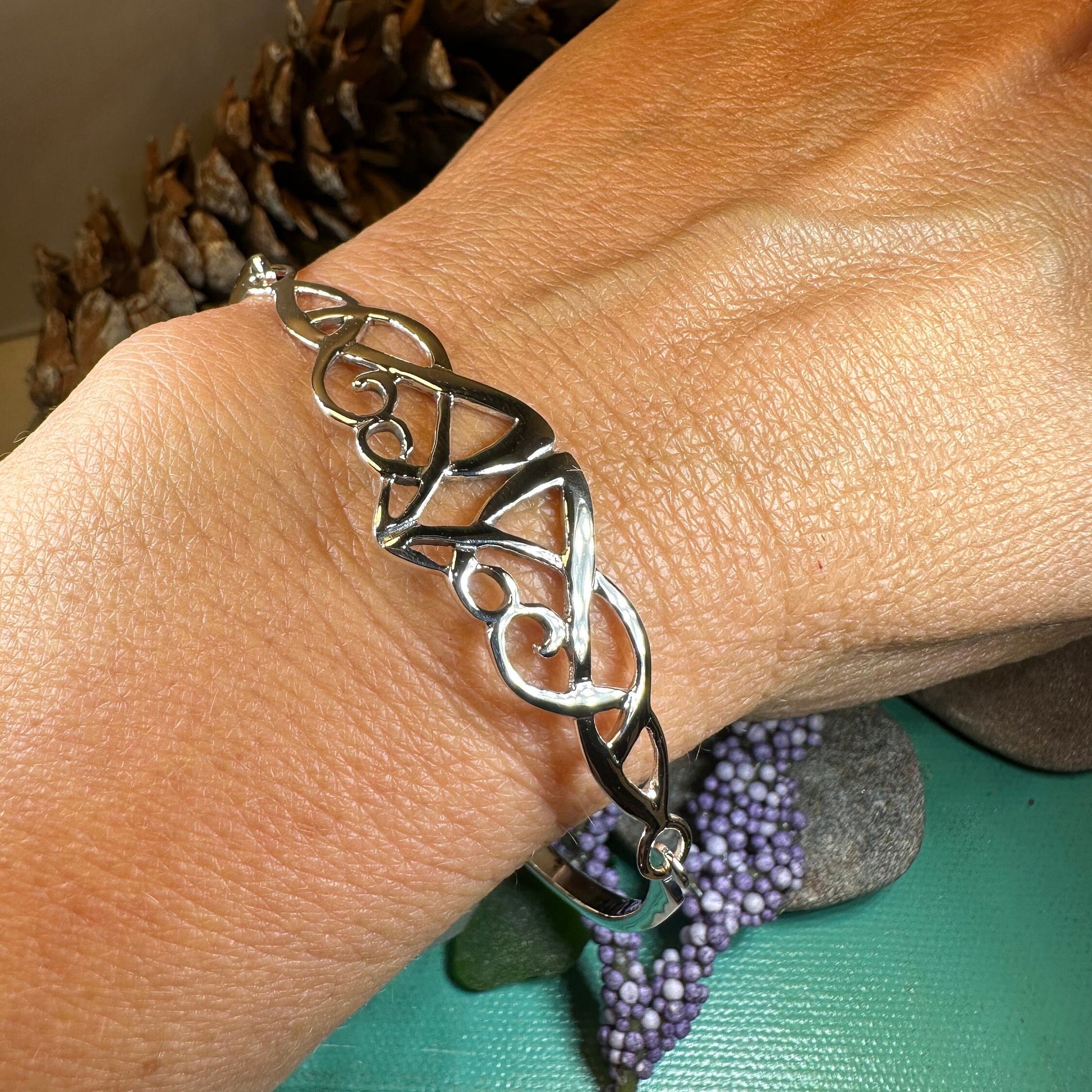 Celtic Knot Bracelet, Celtic Jewelry, Irish Jewelry, Love Knot Jewelry, Bridal Jewelry, Scotland Jewelry, Wife Gift, Ireland Gift, Mom Gift