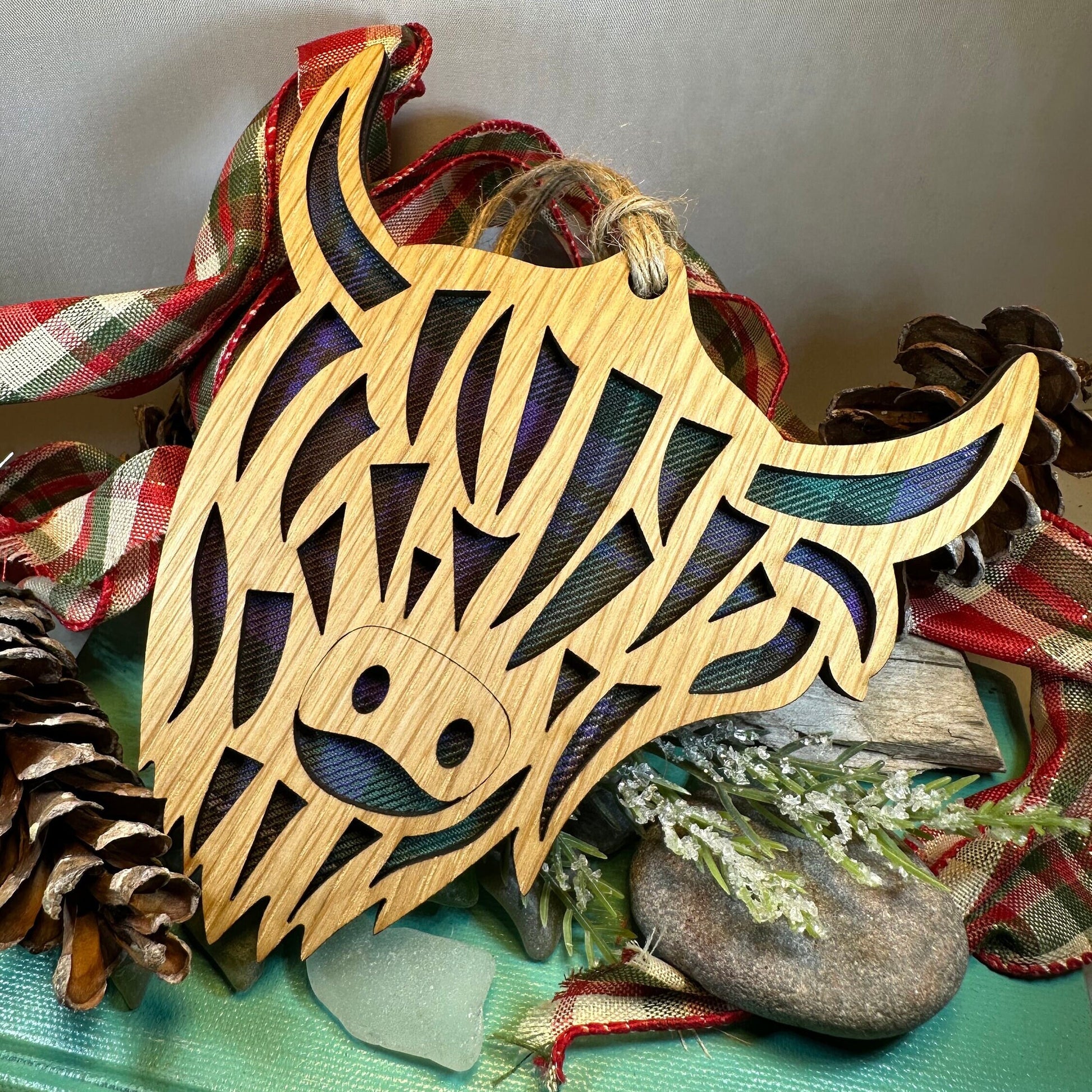 Highland Cow Ornament, Christmas Ornament, Scotland Gift, Scottish Cow, Tartan Gift, Christmas Tree Ornament, Holiday Gift, Oak Wood Plaque