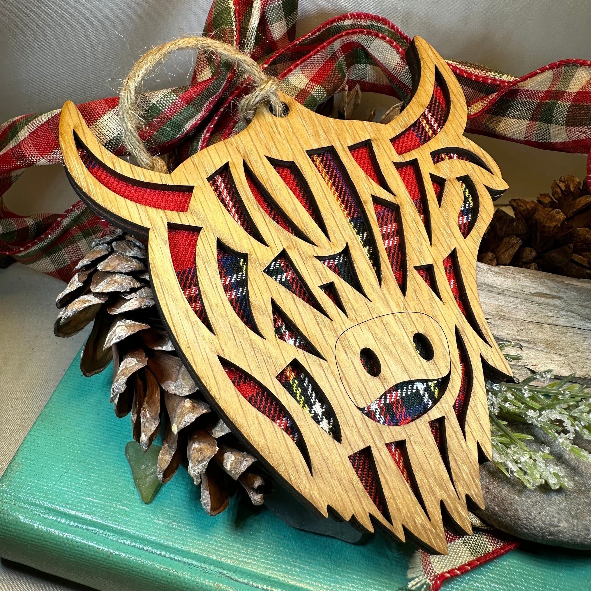 Highland Cow Ornament, Christmas Ornament, Scotland Gift, Scottish Cow, Tartan Gift, Christmas Tree Ornament, Holiday Gift, Oak Wood Plaque