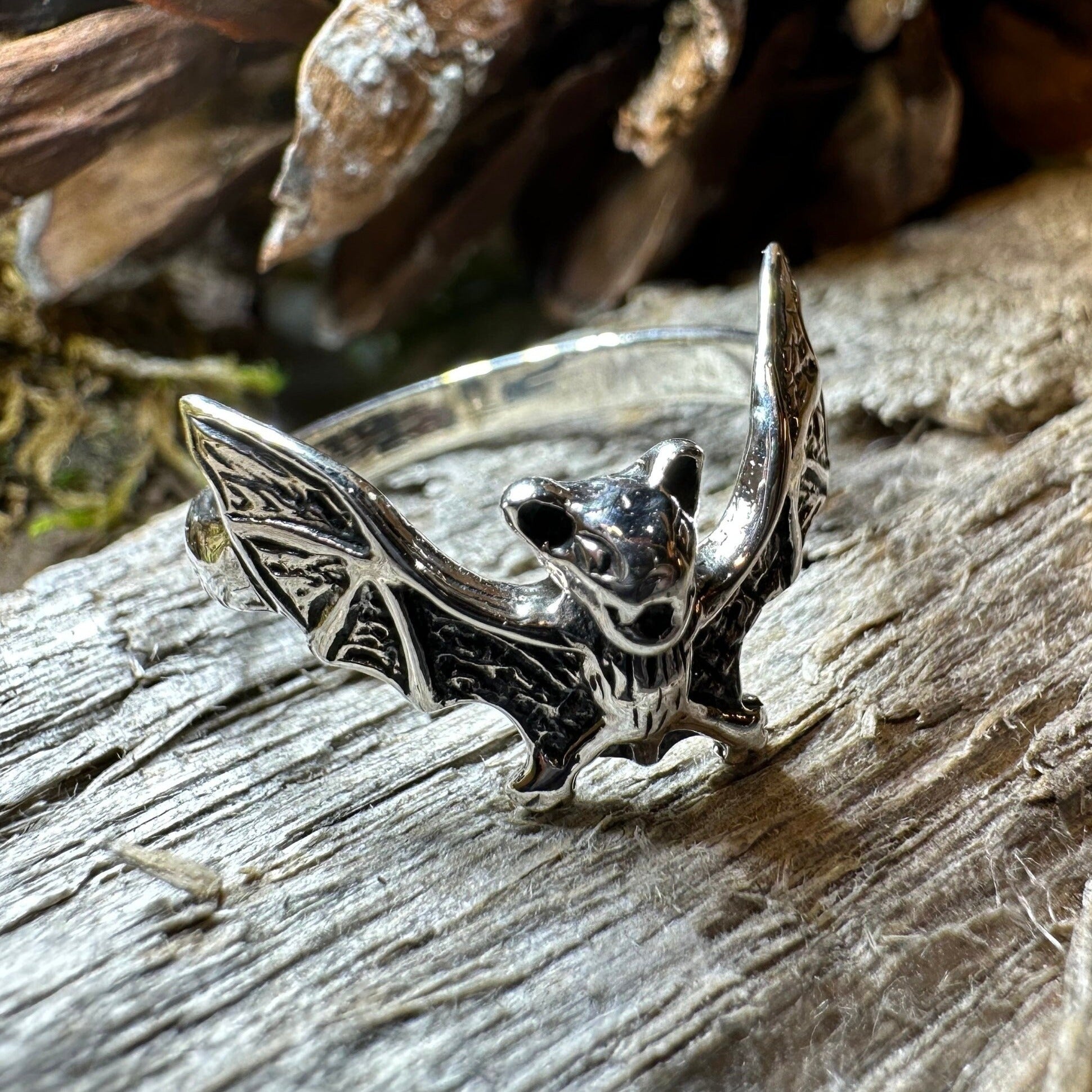 Gothic Realistic Bat Ring – Celtic Crystal Design Jewelry