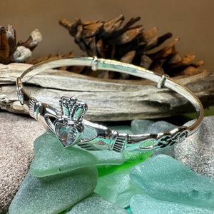Claddagh Bracelet, Celtic Jewelry, Irish Jewelry, Ireland Gift, Bride Jewelry, Bangle Bracelet, Girlfriend Gift, Wife Gift, Anniversary Gift