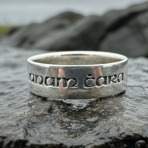 Load image into Gallery viewer, Celtic Ring, Irish Gaelic Ring, Soulmate Ring, Ireland Ring, Irish Ring, Promise Ring, Anniversary Gift, Silver Wedding Band, Mo Anam Cara
