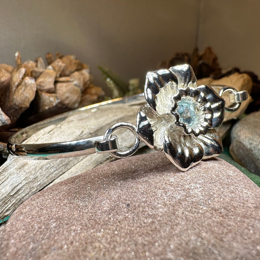 Daffodil Bracelet, Celtic Jewelry, Wales Jewelry, Flower Jewelry, Welsh Bangle Bracelet, Nature Gift, Daffodil Jewelry, Mom Gift, Wife Gift