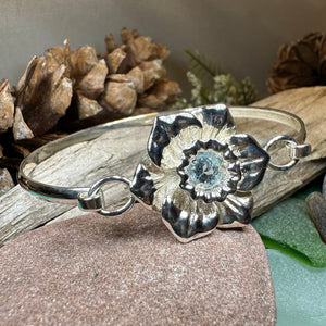 Daffodil Bracelet, Celtic Jewelry, Wales Jewelry, Flower Jewelry, Welsh Bangle Bracelet, Nature Gift, Daffodil Jewelry, Mom Gift, Wife Gift