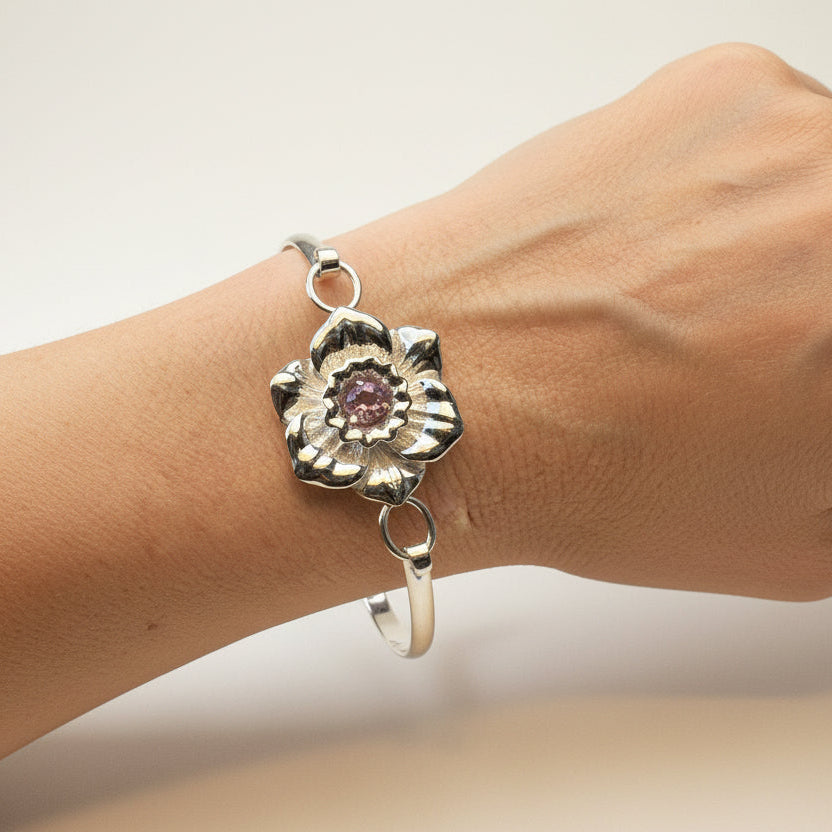 Daffodil Bracelet, Celtic Jewelry, Wales Jewelry, Flower Jewelry, Welsh Bangle Bracelet, Nature Gift, Daffodil Jewelry, Mom Gift, Wife Gift