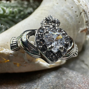 Claddagh Ring, Celtic Jewelry, Irish Jewelry, Bridal Jewelry, Ireland Gift, Promise Ring, Anniversary Gift, Girlfriend Gift, Wife Gift