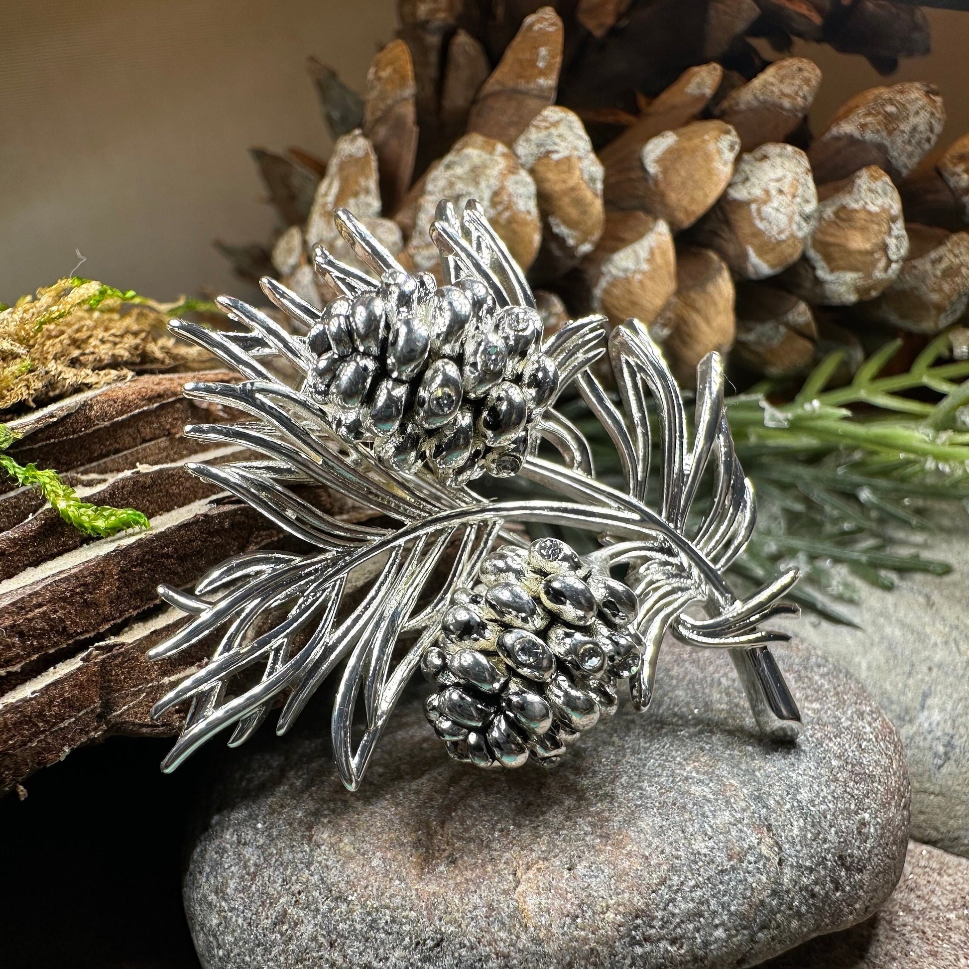 Pine Cone Brooch, Pine Pin, Nature Jewelry, Celtic Pin, Woodland Pin, Ladies Pin, Outlander Jewelry, Tree Jewelry, Wife Gift, Hiker Gift