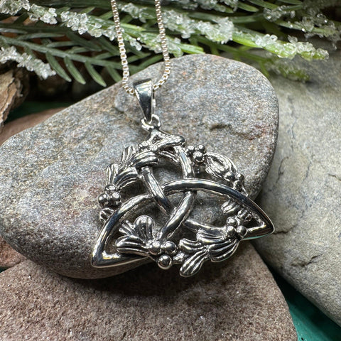 Load image into Gallery viewer, Mistletoe Necklace, Celtic Jewelry, Trinity Knot Pendant, Ireland Gift, Irish Jewelry, Scotland Jewelry, Anniversary Gift, Graduation Gift

