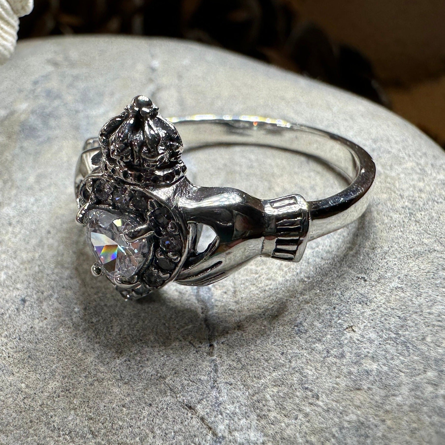Claddagh Ring, Celtic Jewelry, Irish Jewelry, Bridal Jewelry, Ireland Gift, Promise Ring, Anniversary Gift, Girlfriend Gift, Wife Gift