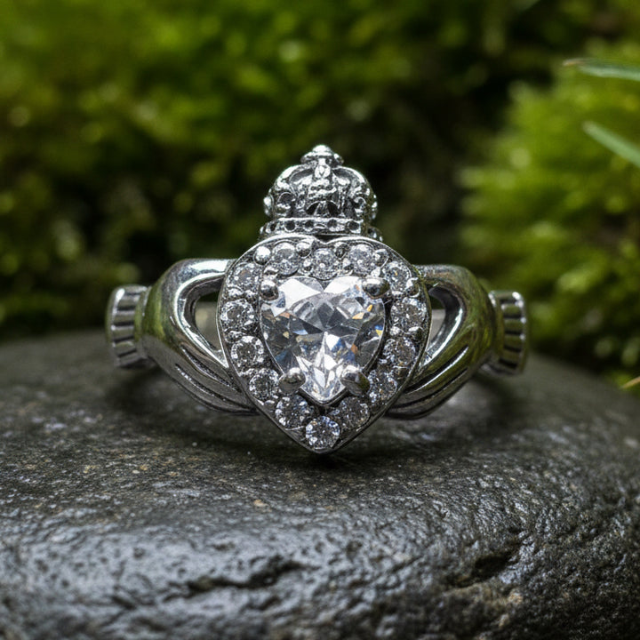 Claddagh Ring, Celtic Jewelry, Irish Jewelry, Bridal Jewelry, Ireland Gift, Promise Ring, Anniversary Gift, Girlfriend Gift, Wife Gift