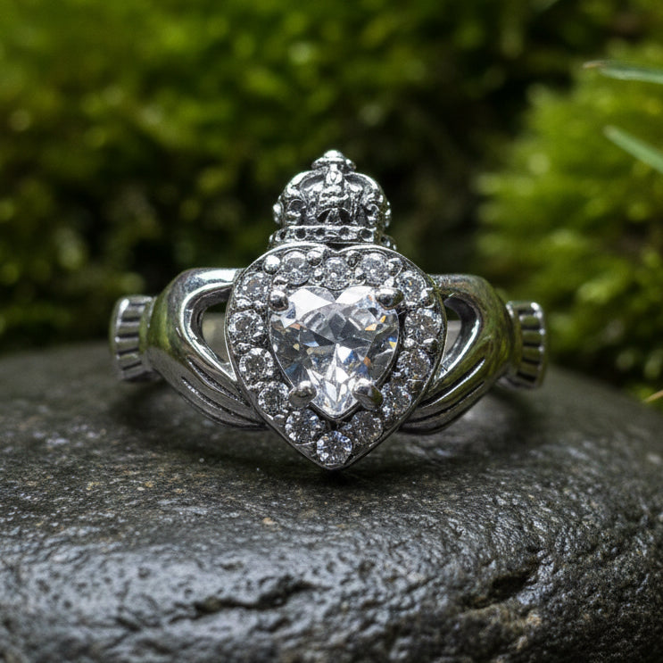 Claddagh Ring, Celtic Jewelry, Irish Jewelry, Bridal Jewelry, Ireland Gift, Promise Ring, Anniversary Gift, Girlfriend Gift, Wife Gift
