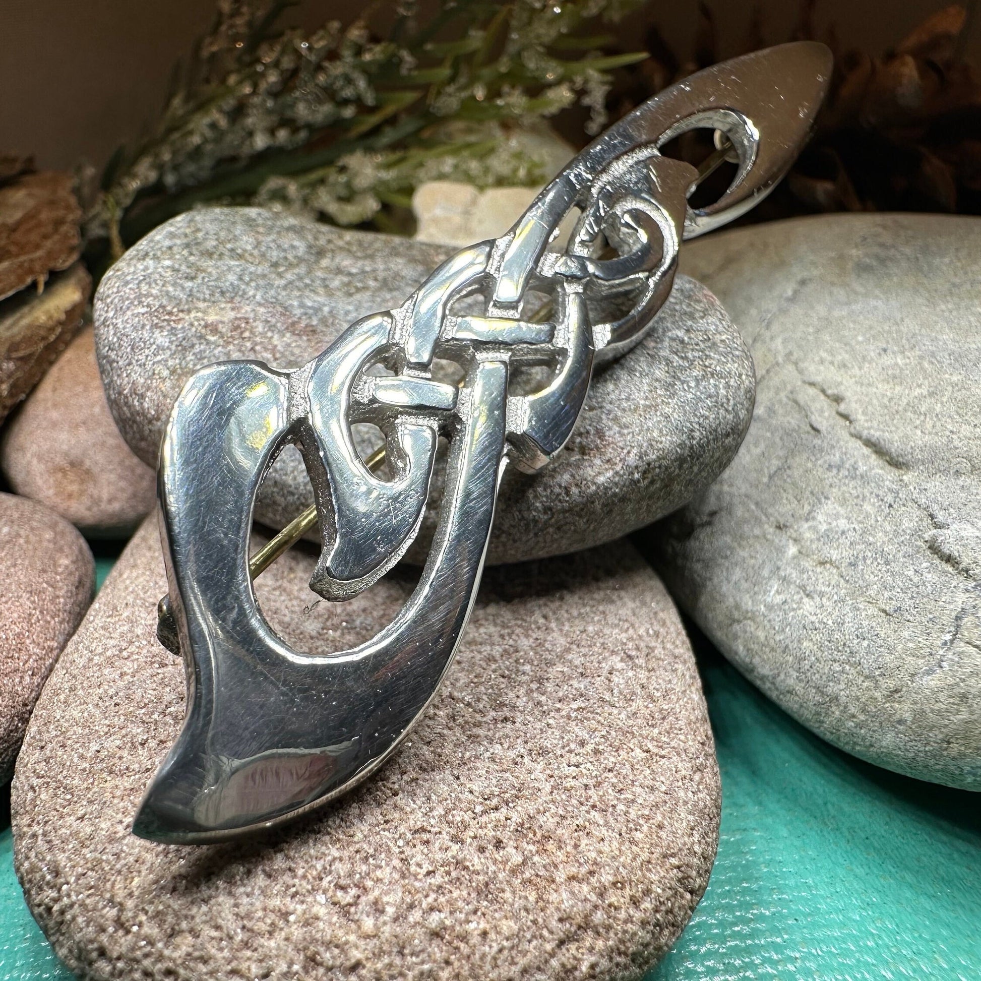 Celtic Kilt Pin, Scottish Jewelry, Scotland Kilt Pin, Tartan Pin, Anniversary Gift, Bagpiper Gift, Scotland Pin, Viking Jewelry, Tartan Pin
