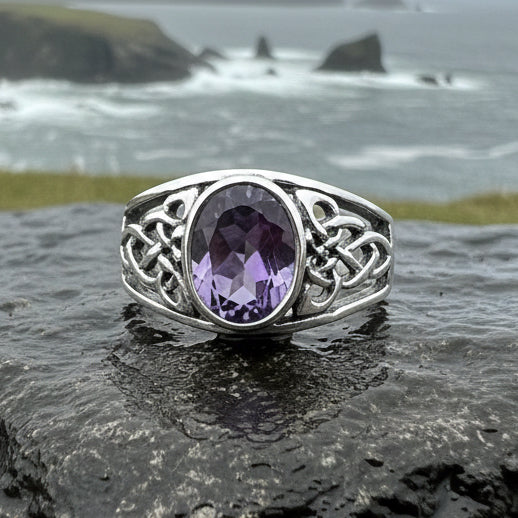 Coralina Celtic Knot Ring in sterling silver