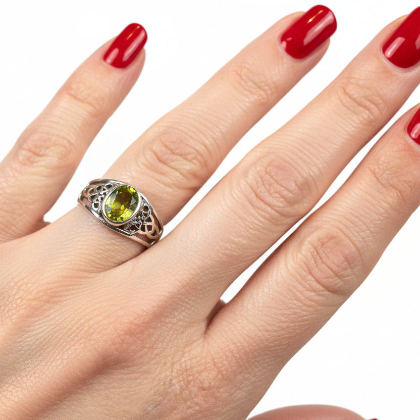 Celtic Knot Ring, Celtic Jewelry, Irish Ring, Celtic Promise Ring, Irish Jewelry, Anniversary Gift, Scottish Ring, Peridot Ring, Wife Gift