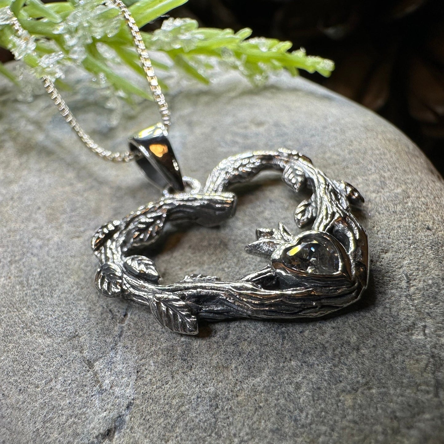 Folklore Claddagh Necklace — view 4