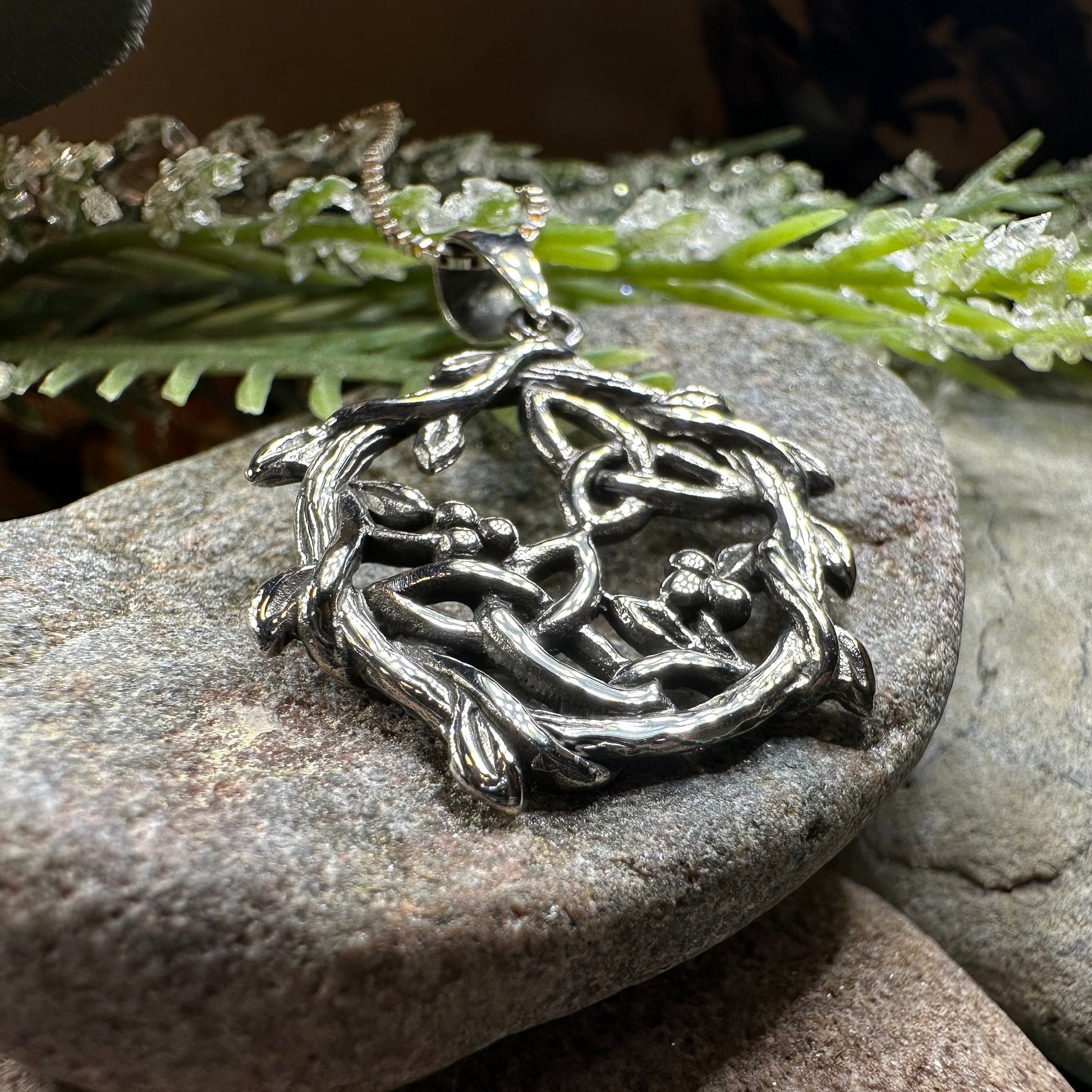 Mistletoe Necklace, Celtic Jewelry, Trinity Knot Pendant, Ireland Gift, Irish Jewelry, Scotland Jewelry, Anniversary Gift, Graduation Gift