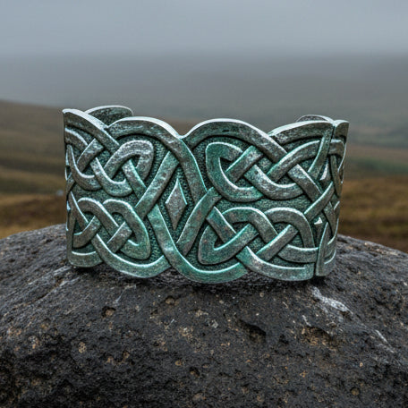 Celtic Knot Bracelet, Celtic Jewelry, Irish Cuff Bracelet, Bangle Bracelet, Scotland Jewelry, Wiccan Jewelry, Wife Gift, Girlfriend Gift