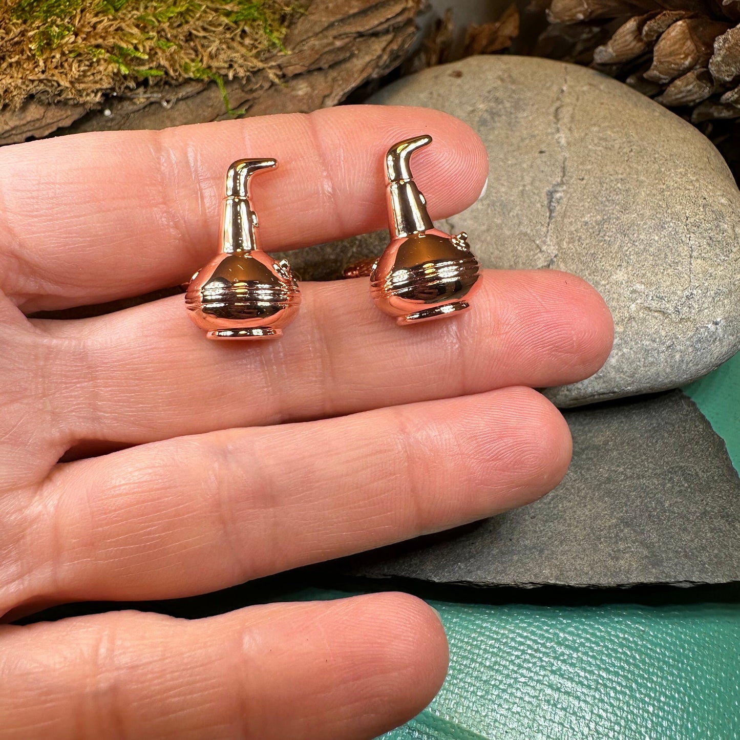 Whiskey Still Cuff Links, Scotland Jewelry, Men's Celtic Jewelry, Whisky Lover Gift, Groom Gift, Boyfriend Gift, Scottish Husband Gift, Dad