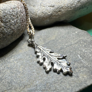 Oak Leaf Necklace, Petite Pendant, Acorn Jewelry, Irish Jewelry, Scotland Jewelry, Leaf Jewelry, Forest Gift, Graduation Gift, Minimalist