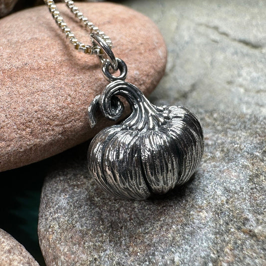 Realistic Pumpkin Necklace, Petite Pendant, Autumn Jewelry, Irish Jewelry, Scotland Jewelry, Tiny Pumpkin Jewelry, Forest Gift, Minimalist