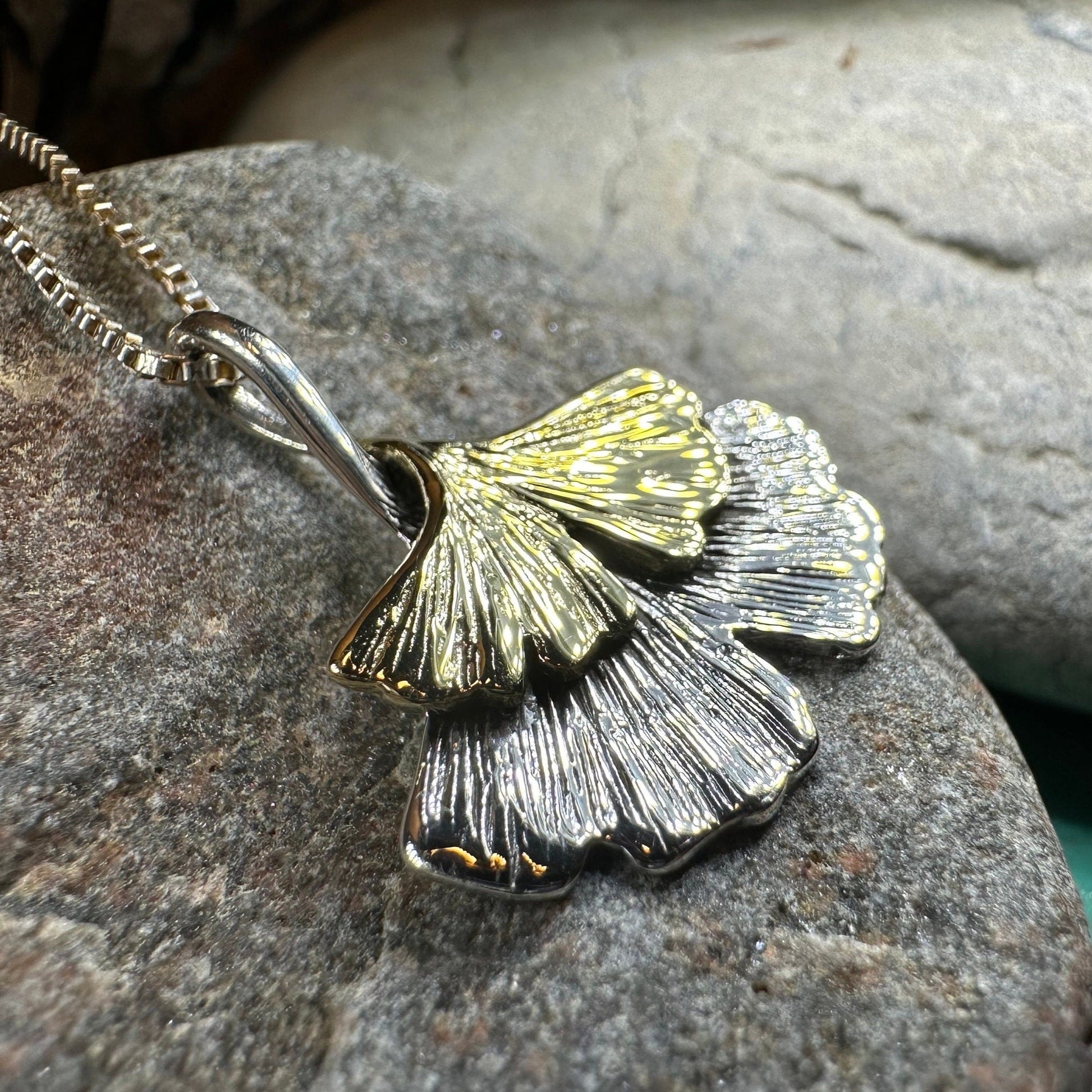 Gingko Necklace, Leaf Pendant, Tree Jewelry, Nature Lover Gift, Japanese Jewelry, Anniversary Gift, Nature Jewelry, Recovery Gift, Mom Gift