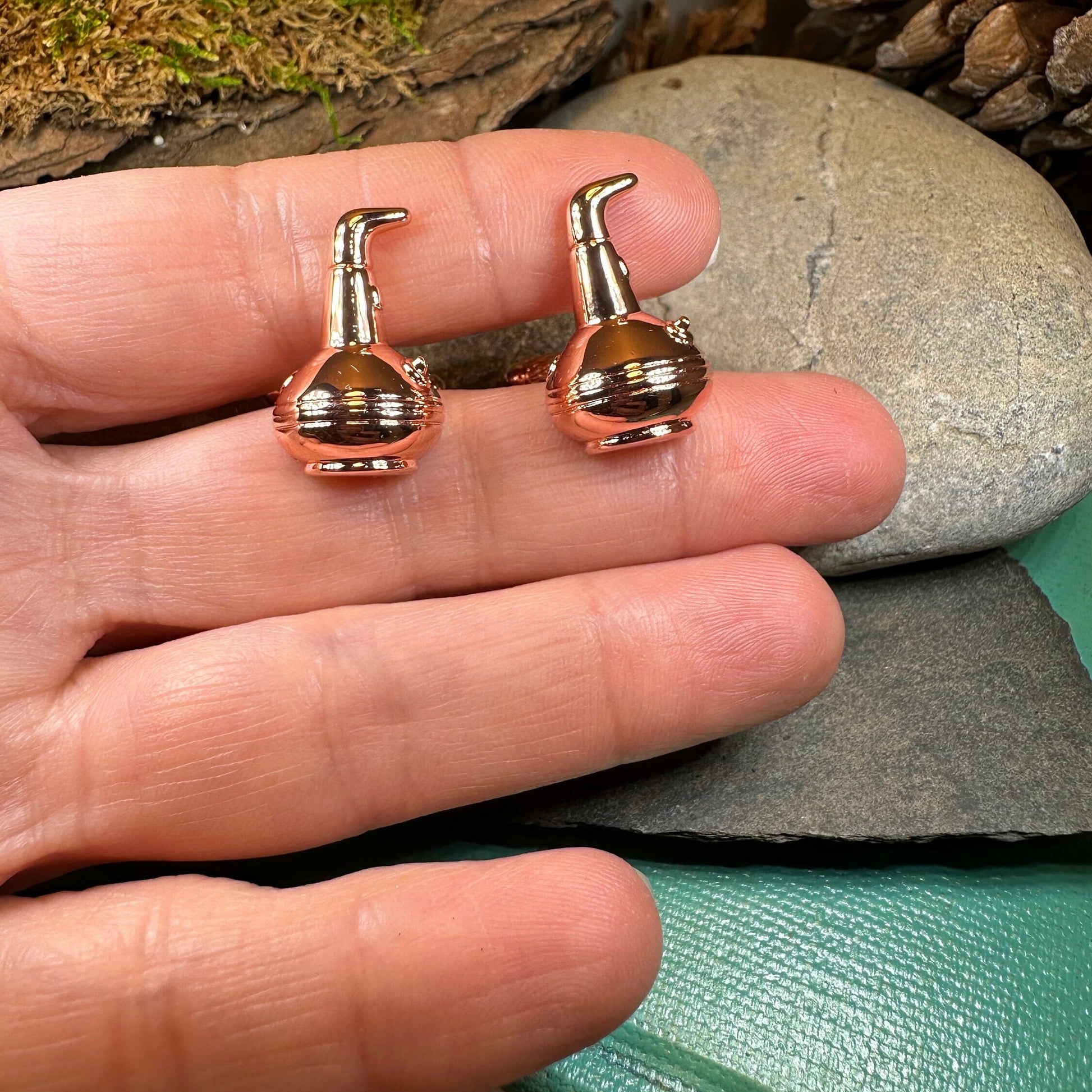 Whiskey Still Cuff Links, Scotland Jewelry, Men's Celtic Jewelry, Whisky Lover Gift, Groom Gift, Boyfriend Gift, Scottish Husband Gift, Dad