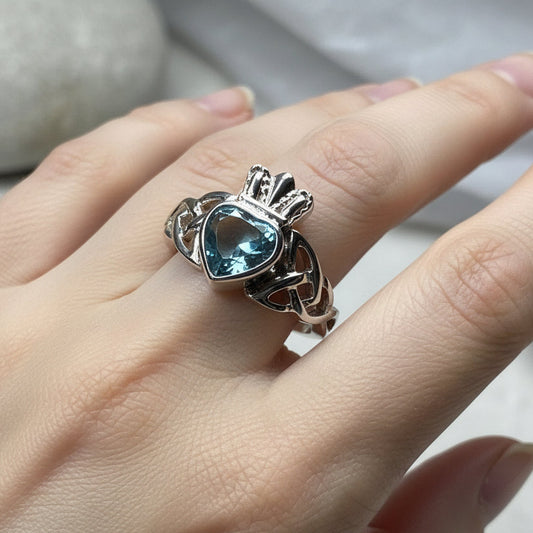 Elys Claddagh Ring