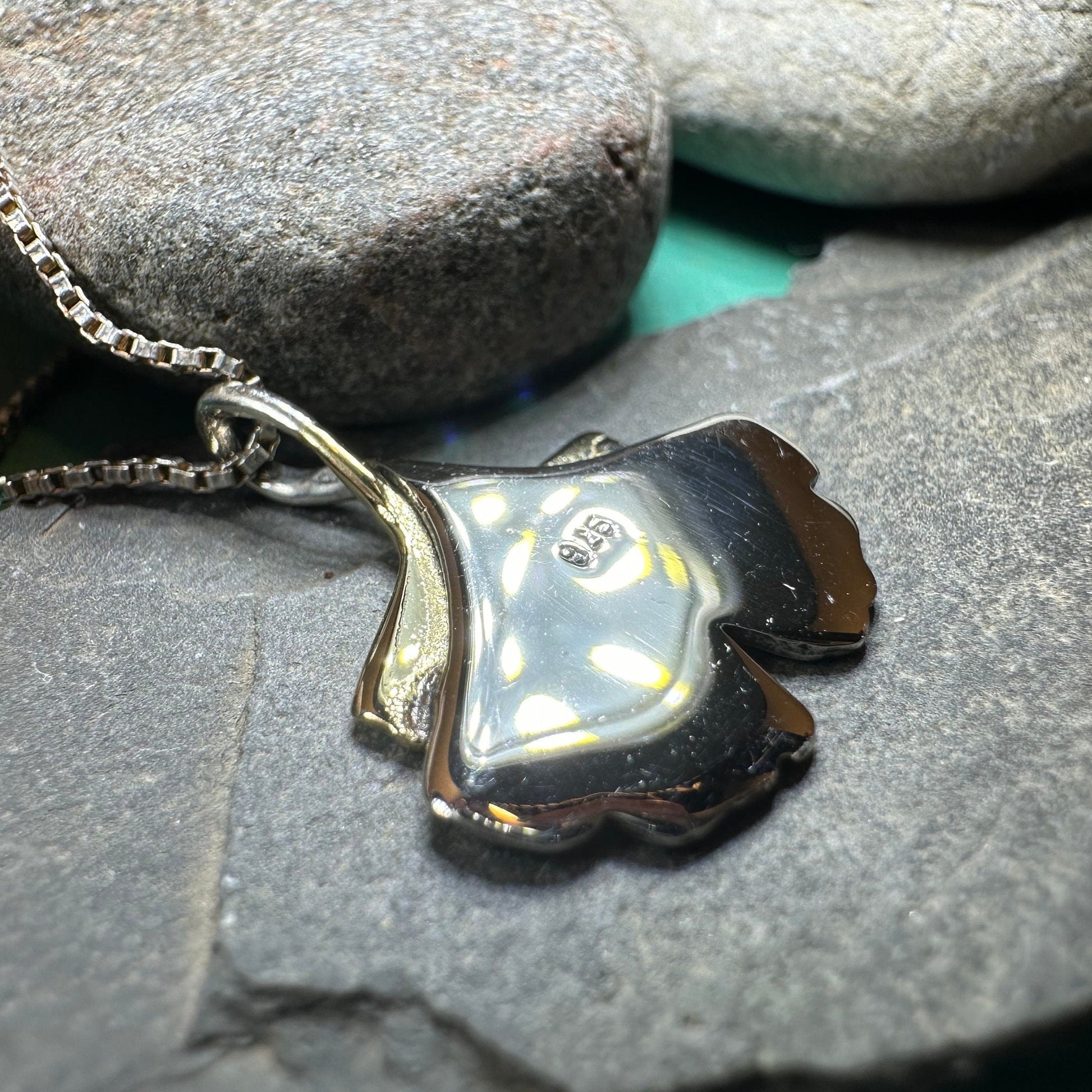 Gingko Necklace, Leaf Pendant, Tree Jewelry, Nature Lover Gift, Japanese Jewelry, Anniversary Gift, Nature Jewelry, Recovery Gift, Mom Gift