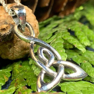 Mother's Knot Necklace