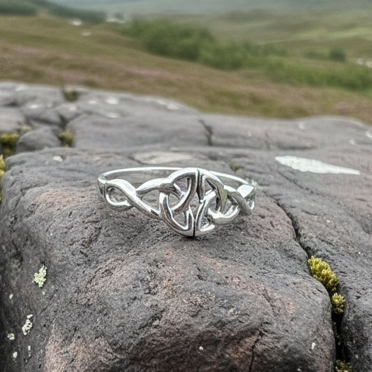 Torra Sterling Silver Trinity Knot Ring