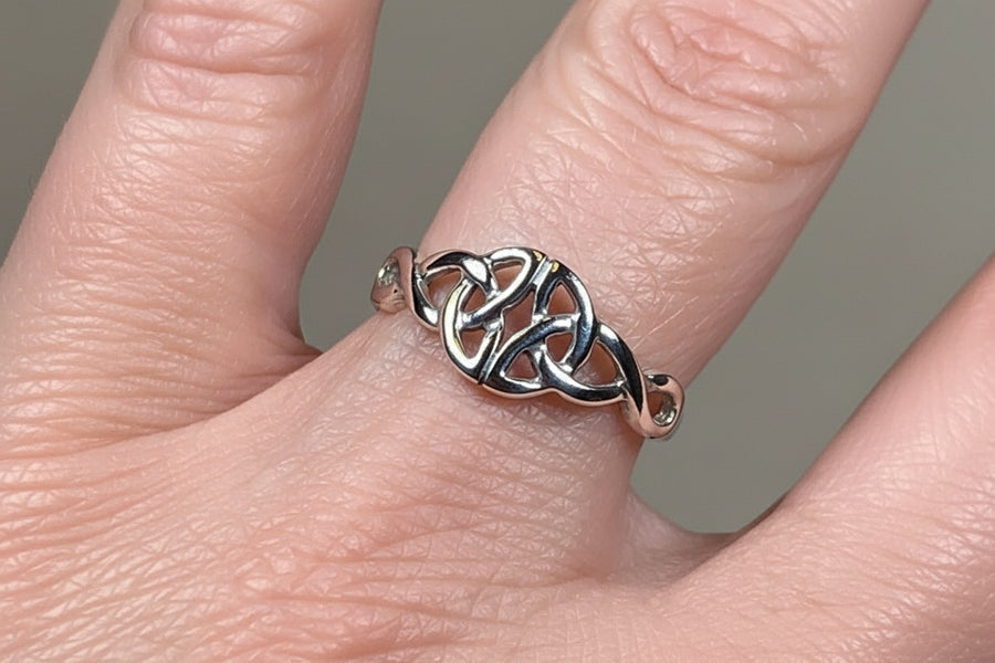 Torra Sterling Silver Trinity Knot Ring