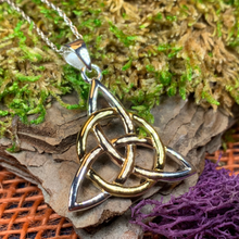 Load image into Gallery viewer, Norna Triquetra Necklace
