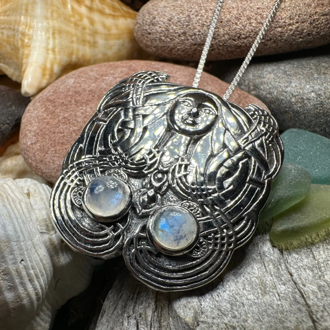 Load image into Gallery viewer, Mother Goddess Necklace
