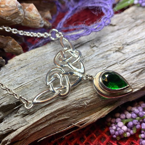Load image into Gallery viewer, Ayn Celtic Knot Necklace
