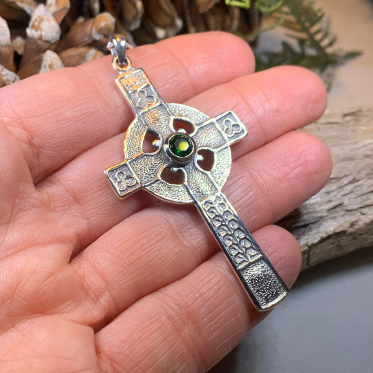 Gibrian Celtic Cross Necklace in Sterling Silver — view 10