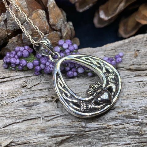 Load image into Gallery viewer, Shannon Claddagh Necklace
