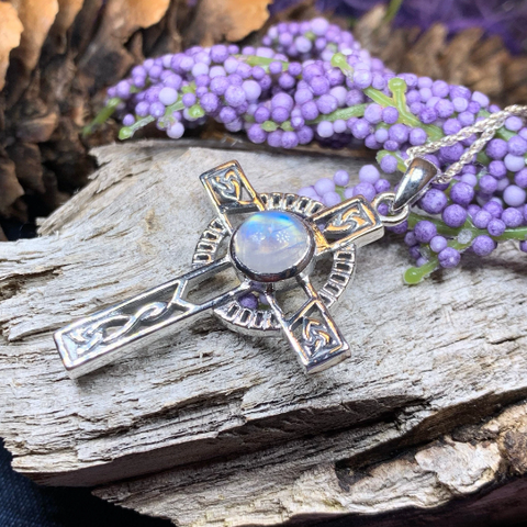 Load image into Gallery viewer, Lanis Celtic Cross Necklace

