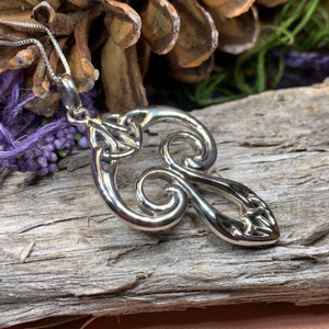 Yseult Celtic Knot Necklace